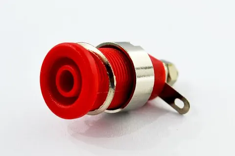 24.301.1 gniazdo bananowe bezpieczne czerwone 4mm, 32A / 1000V