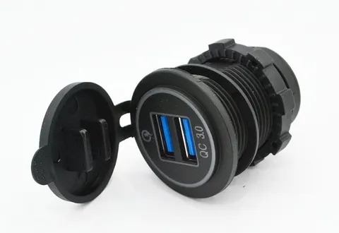 Ładowarka samochodowa USB + 3.0, podświetlenie niebieskie