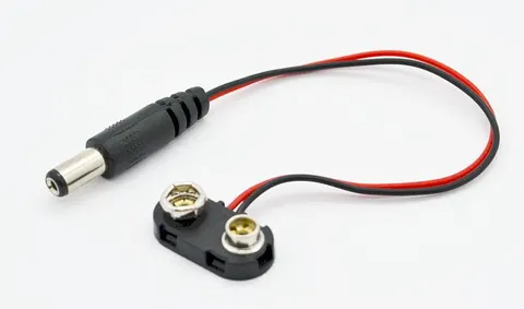 Adapter zasilający wtyk DC 2,1/5,5 / gniazdo baterii 6F22 9V