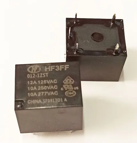 HF3FF/012-1ZST przekaźnik elektromagnetyczny SPDT, zasilanie 12Vdc, PCB