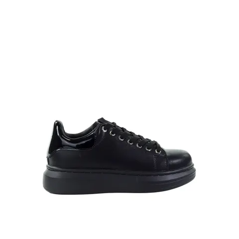 Damskie skórzane sneakersy czarne GOE TT2N4003