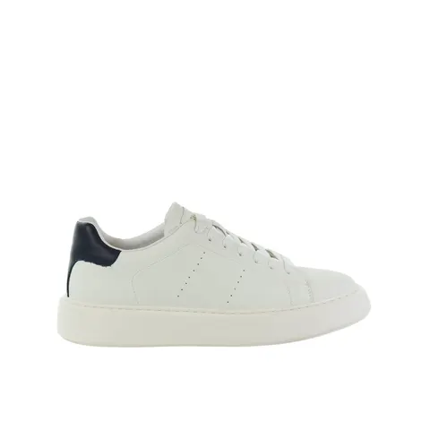 Męskie sneakersy skórzane białe GOE TT1N4011