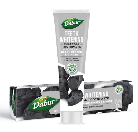Pasta do Zębów Wybielająca Węglowa z Pieprzem i Imbirem 100 ml Dabur