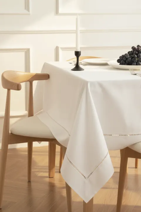 Obrus z Mereżką CLASSY Biały