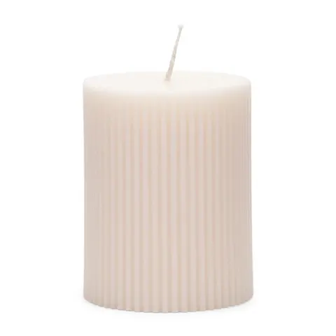 Świeca biała Fine Rib Pillar Riviera Maison 7x9