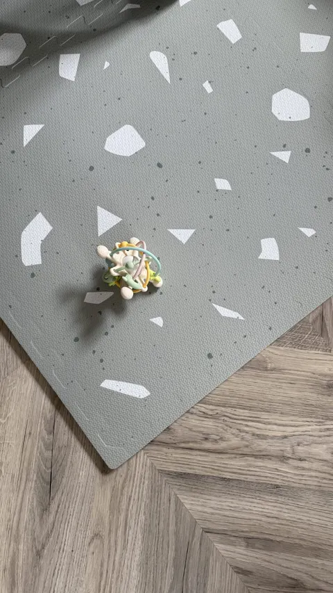 Mata piankowa 120x180 Puzzle TERRAZZO SAGE Olya Kids