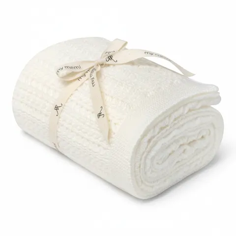 Otulacz ze 100% wełny merino Cream LEAVES My Memi