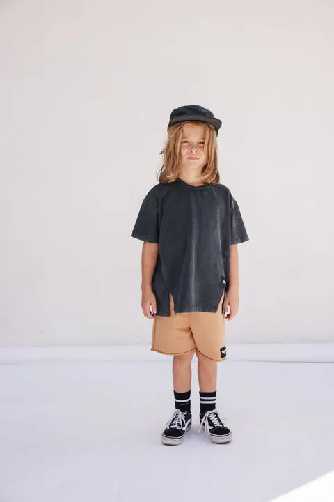 Koszulka ASYMMETRIC VINTAGE BLACK T-SHIRT -50%
