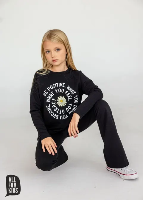 Bluza CZARNA z kwiatkiem BE POSITIVE.