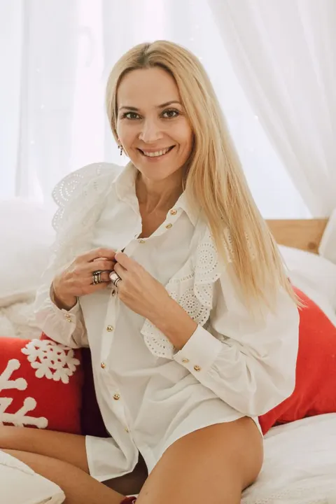 Koszula z haftem angielskim Woman BIAŁA -50%